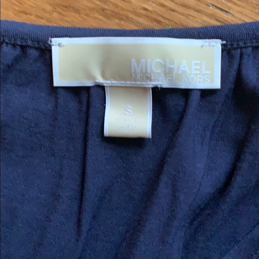 Michael Kors casual top. 3/4 bell sleeves - Picture 3 of 4